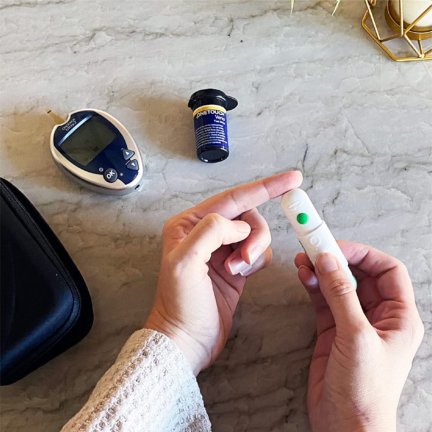 OneTouch Ultra 2 Blood Glucose Meter | Glucose Monitor For Blood Sugar Test Kit | Includes Blood Glu