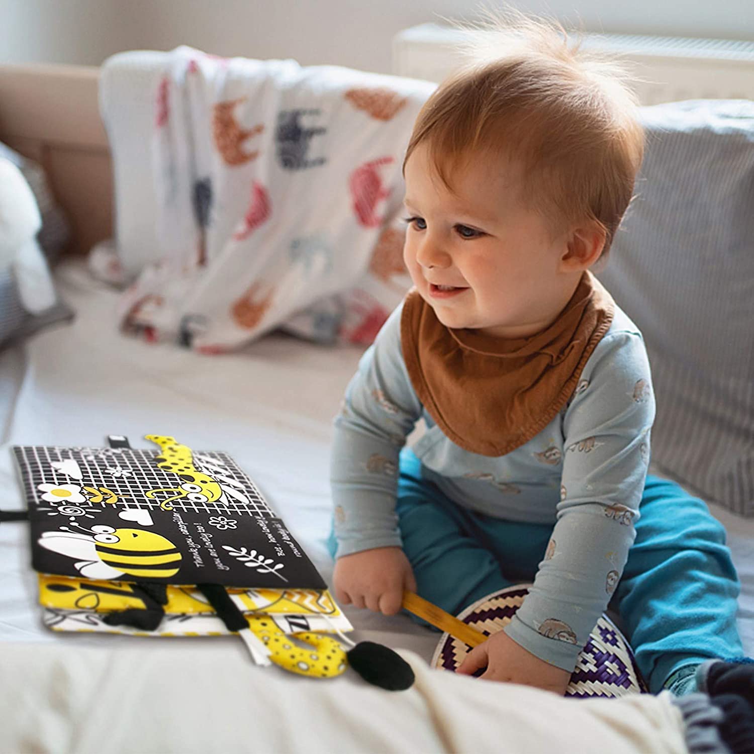 beetoy Soft Baby Book, Cloth Books with Black White Yellow Tail Early Education Toys Gift Activity T