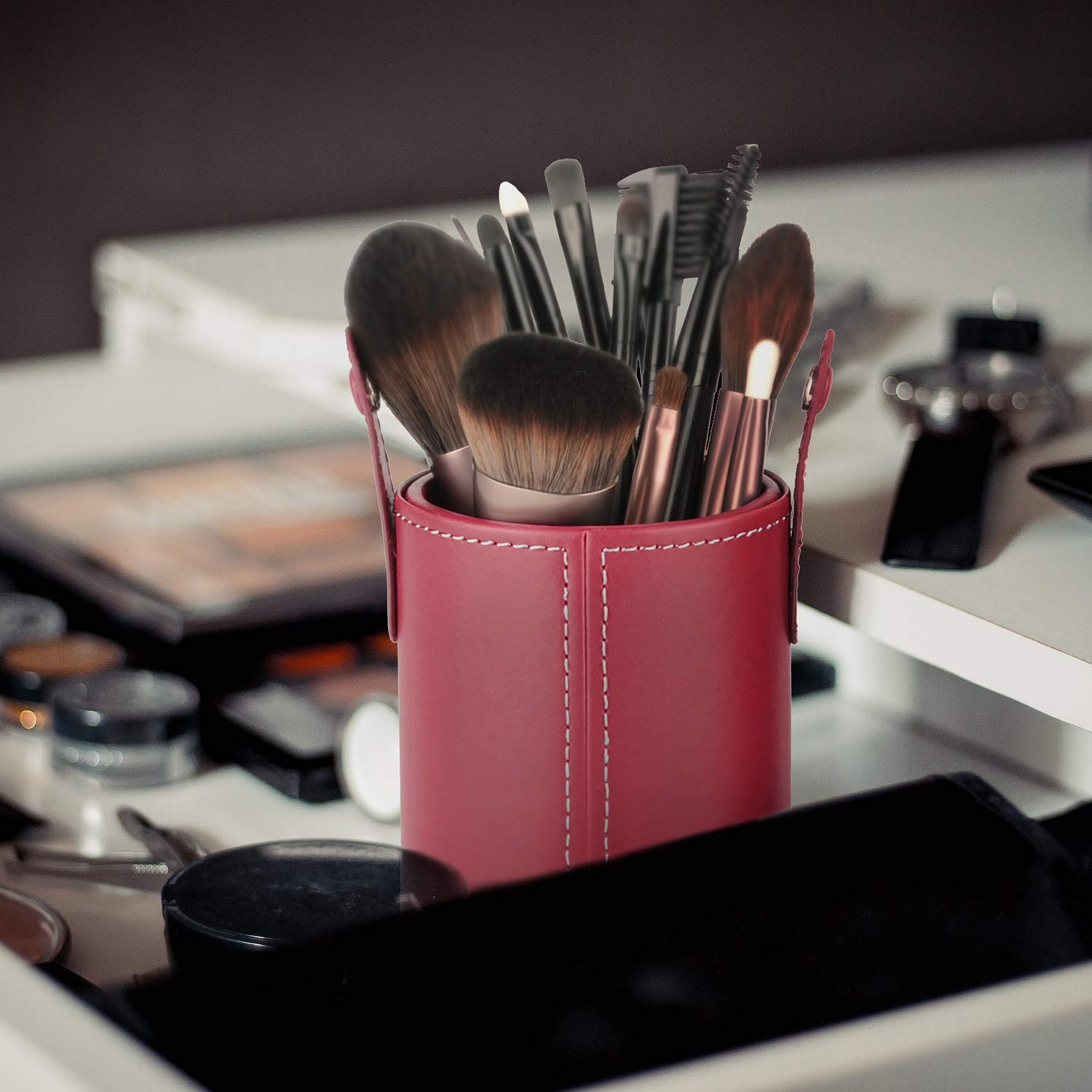Makeup Brush Holder Travel Brushes Case Bag Cup Storage Dustproof for Women and Girls (Red)