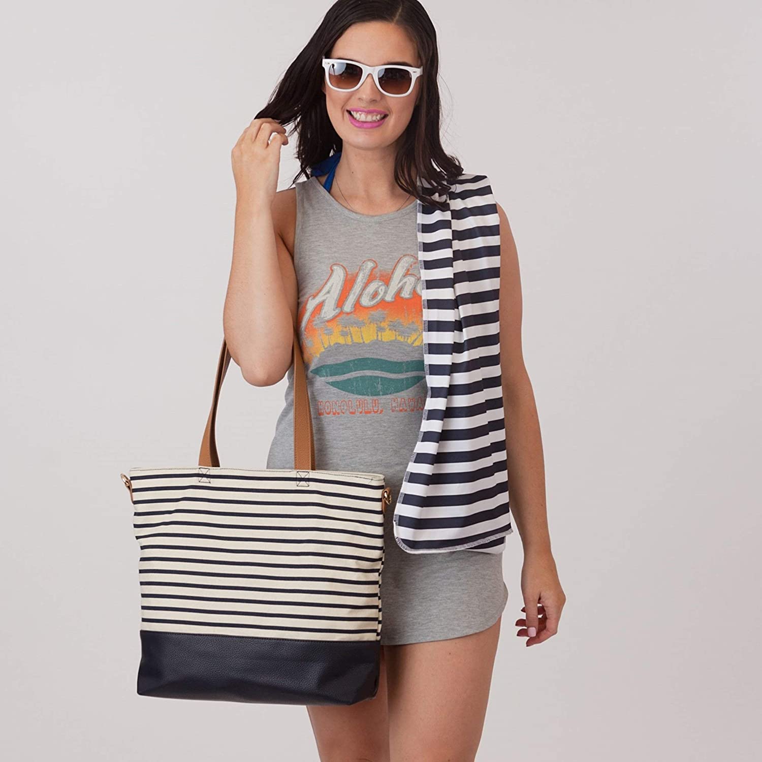 Luv Bug Company UPF 50+ Sunscreen Towel Full Size (Black Stripe)