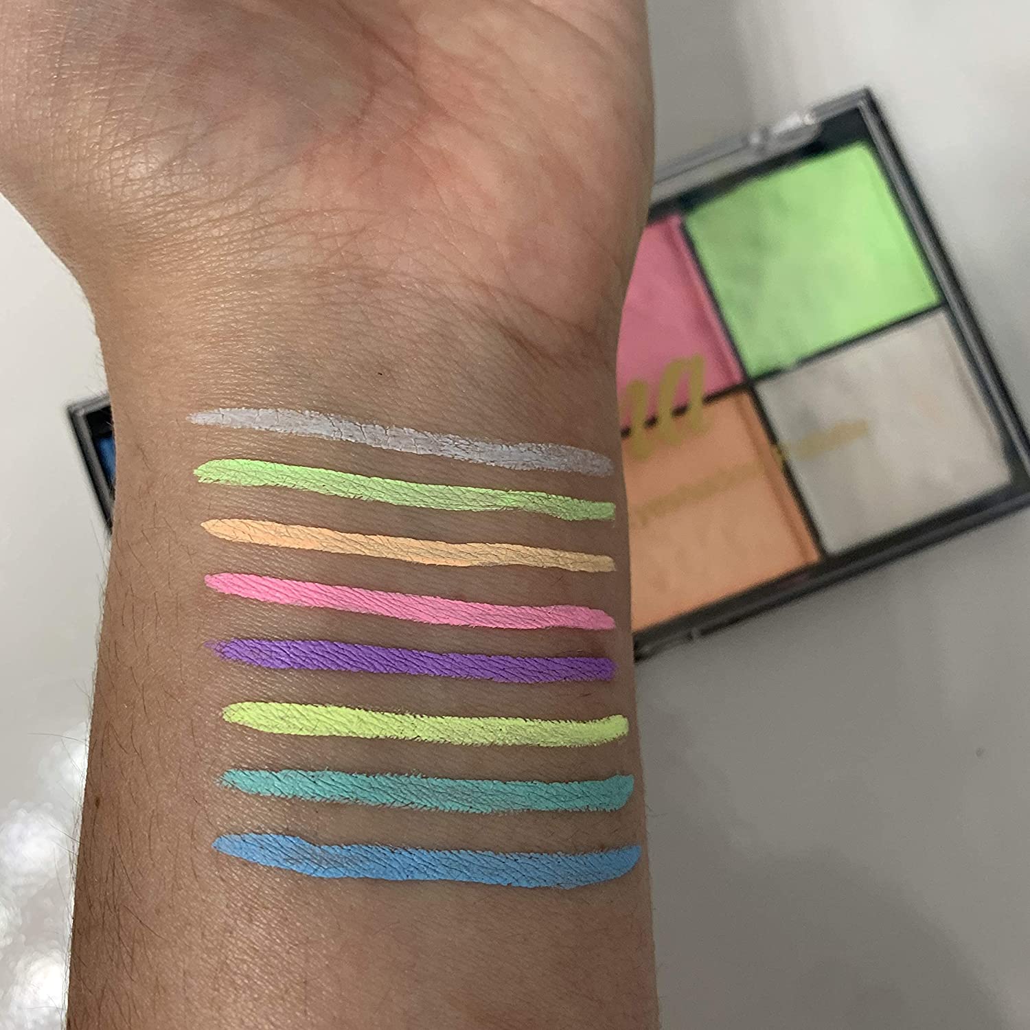 Mynena Water Activated Eyeliner Neon Palette