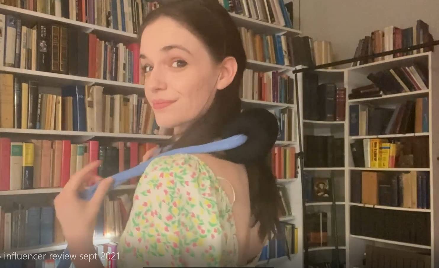 Salon Neck Support Pillow- Personal Take Along Pillow- Comfortable, Waterproof, Tote Bag Included -P