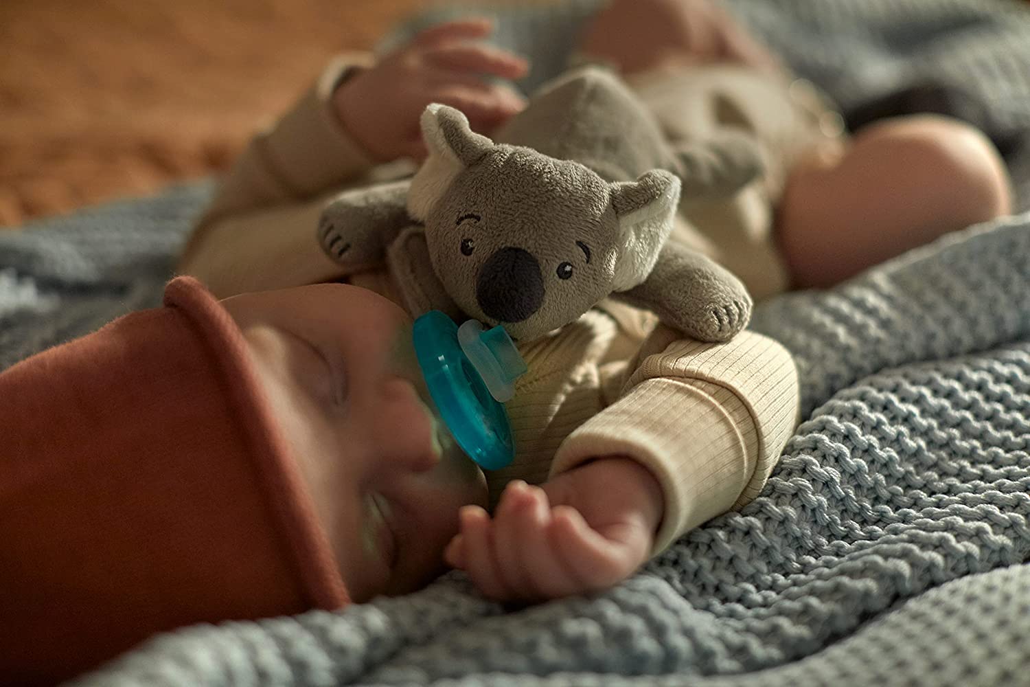 Philips AVENT Soothie Snuggle Pacifier Holder with Detachable Pacifier, Koala, 0m+, SCF347/06