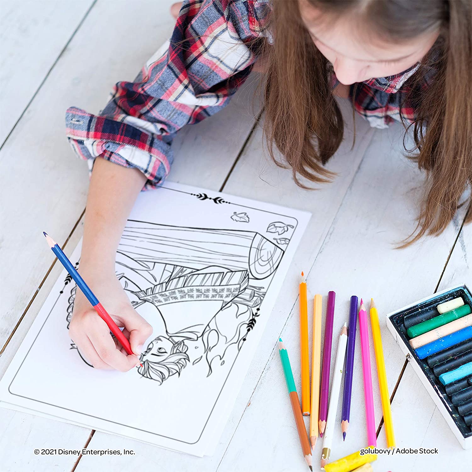 Disney Frozen Elsa and Anna 25-Page Shaped Coloring and Activity Book with 3 Shaped Character Crayon