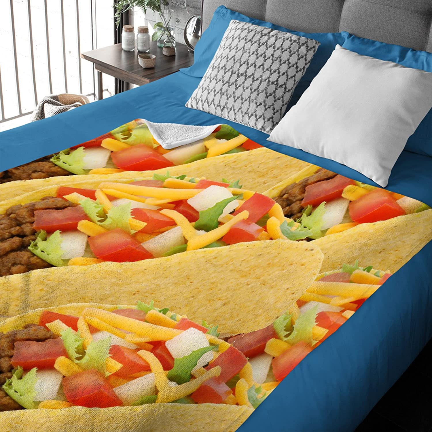 Taco Blanket Throw, Funny Food Blanket Gift for Daughter and Son, Ultra Soft Lightweight Flannel Fle