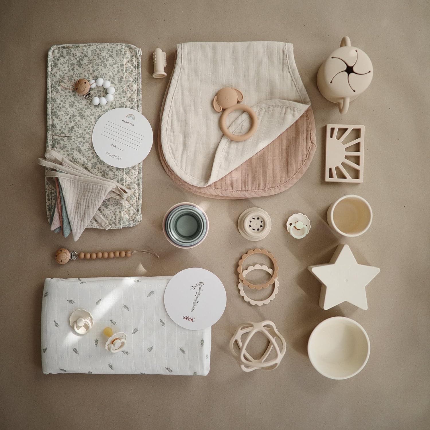 FRIGG Daisy Night Natural Rubber Baby Pacifier | Made in Denmark | BPA-Free (Croissant/Cream, 0-6 Mo