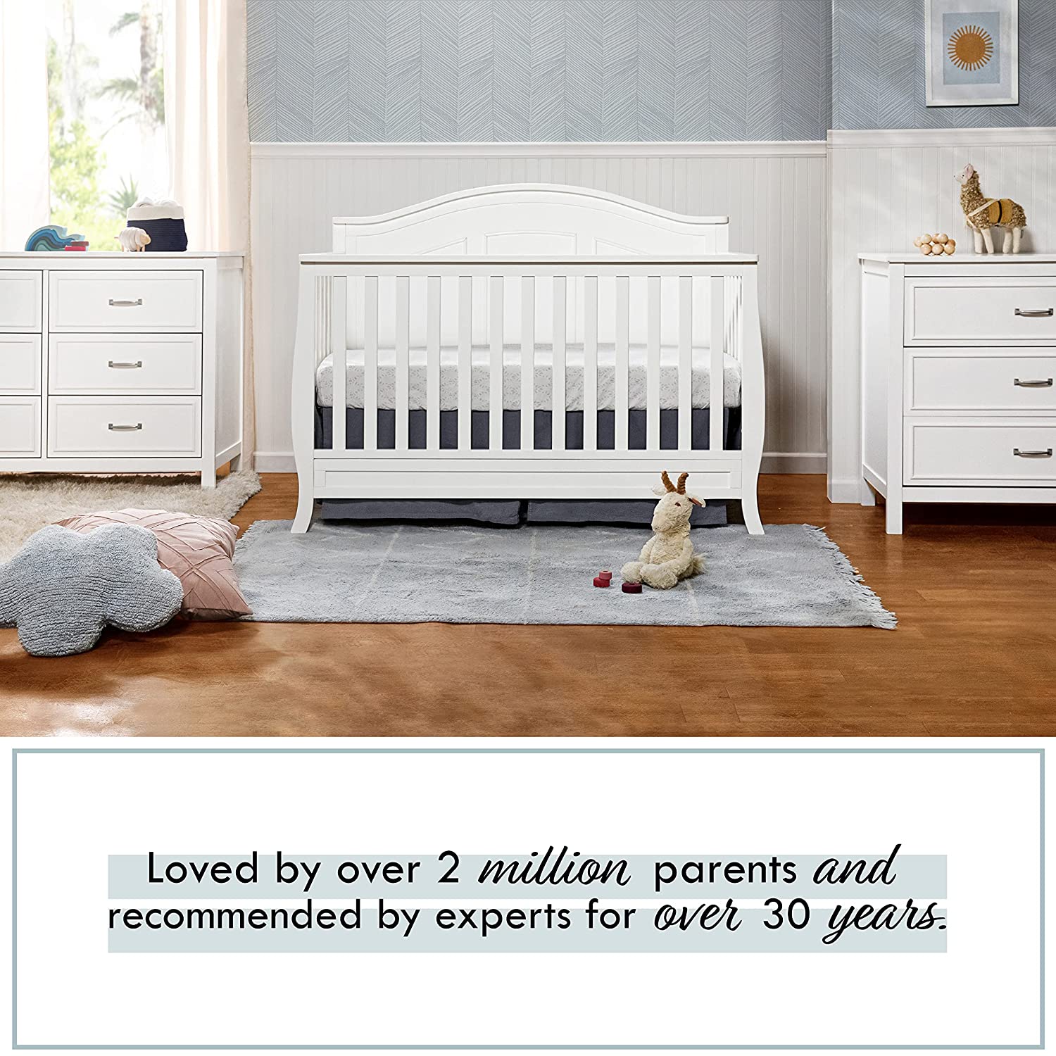 DaVinci Emmett 4-in-1 Convertible Crib in White, Greenguard Gold Certified