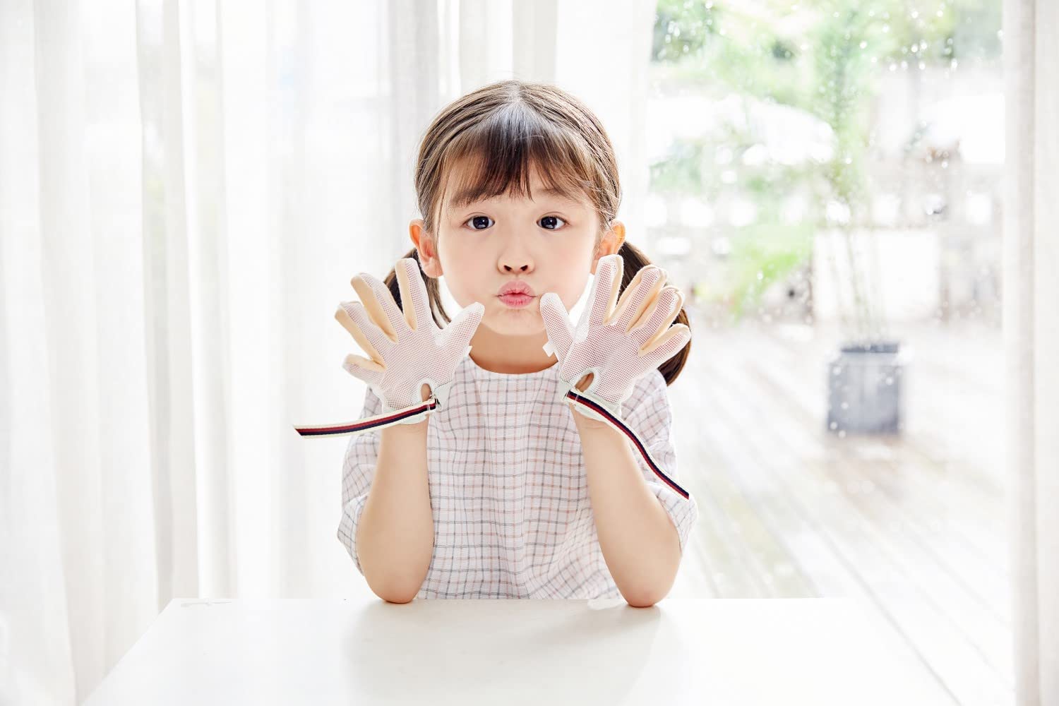Baby Stop Thumb Sucking Kids Finger Guard Stop Infant Finger Sucking No Scratch Thumb and Fingers Su