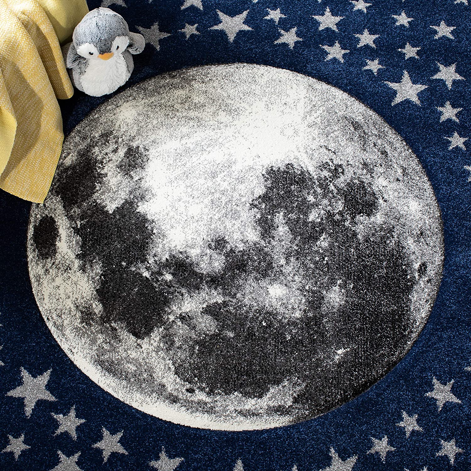 Safavieh Carousel Kids Collection CRK135N Moon and Stars Non-Shedding Stain Resistant Nursery Playro