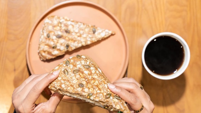 عرض قهوة سوداء وساندويتش discount at جافا كافيه