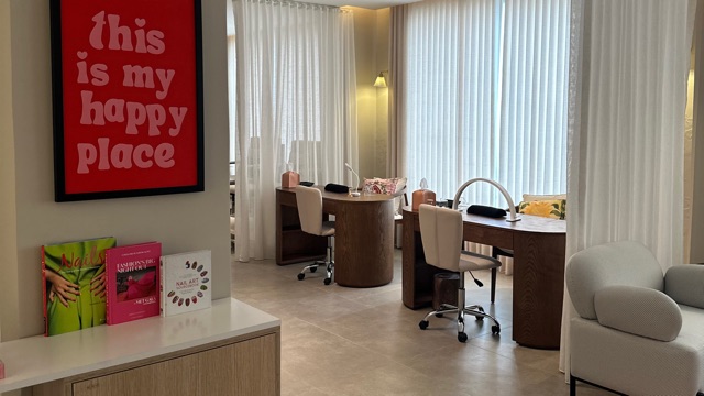 خصم ١٥٪ discount at احترافية الأظافر